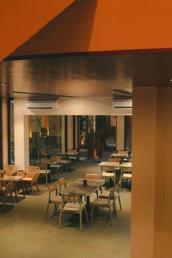 Tabebuya Resto & Resort Kesembu Exterior photo